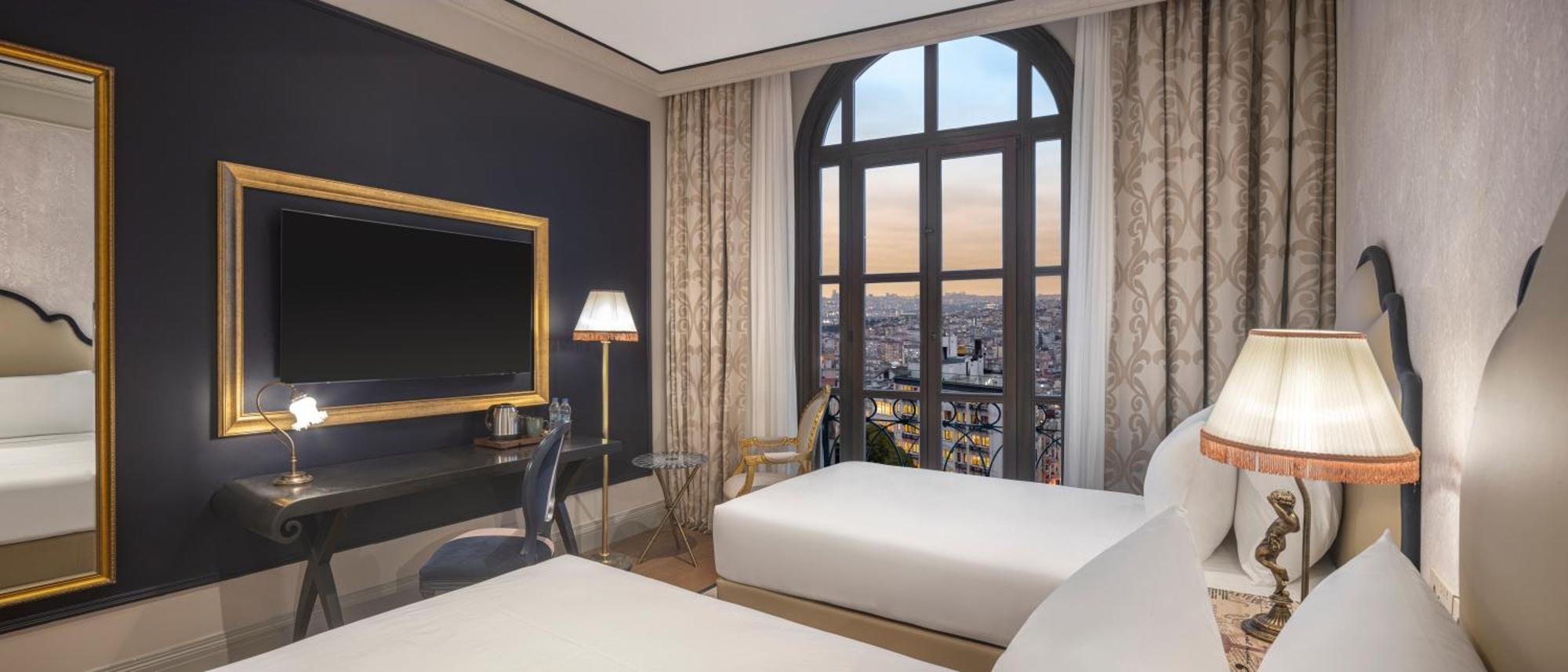 Twin Deluxe Room City View
